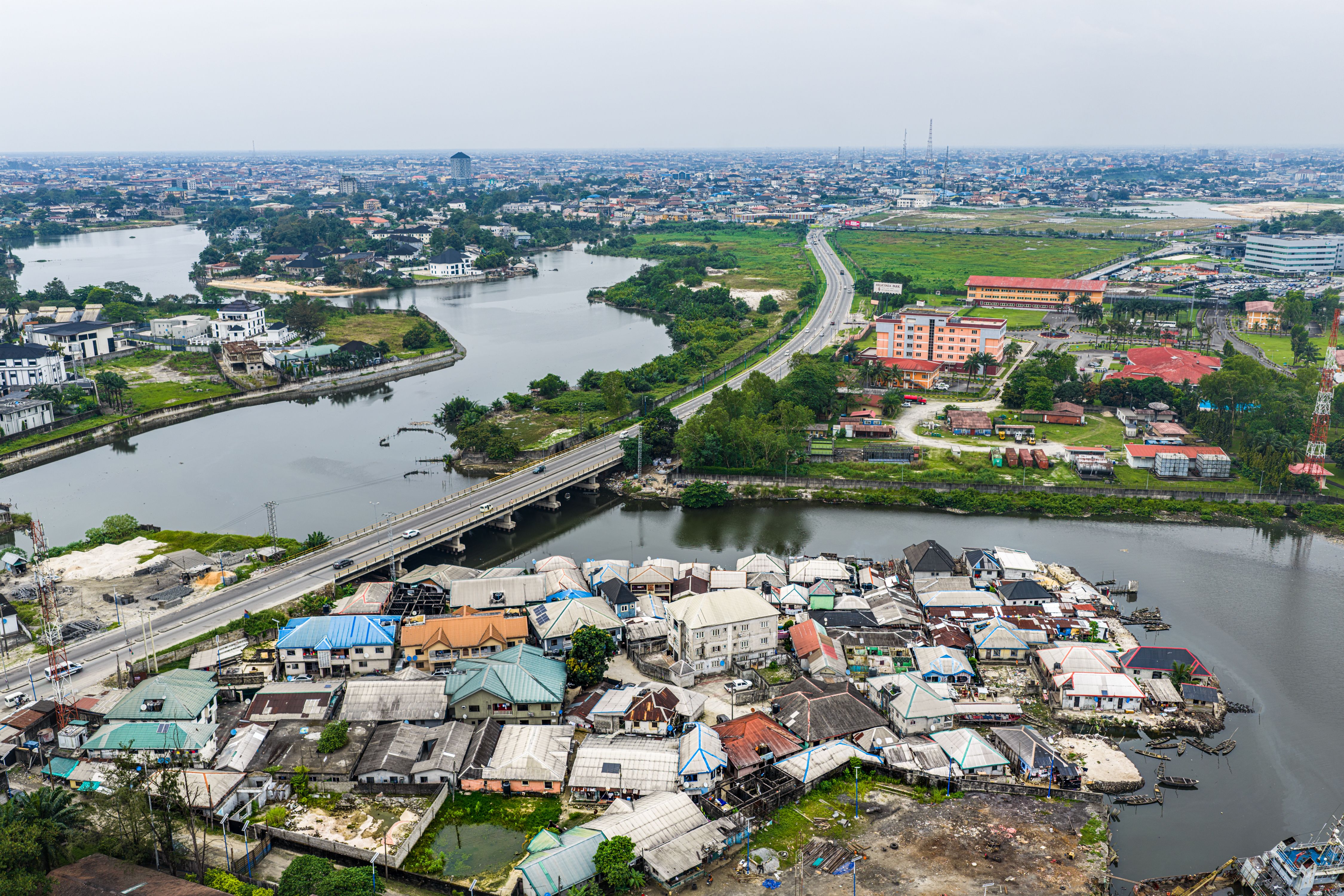 De Morgan’s Logic of Negation and the Dialectics of Illegal Refining in Asari-Toru LGA