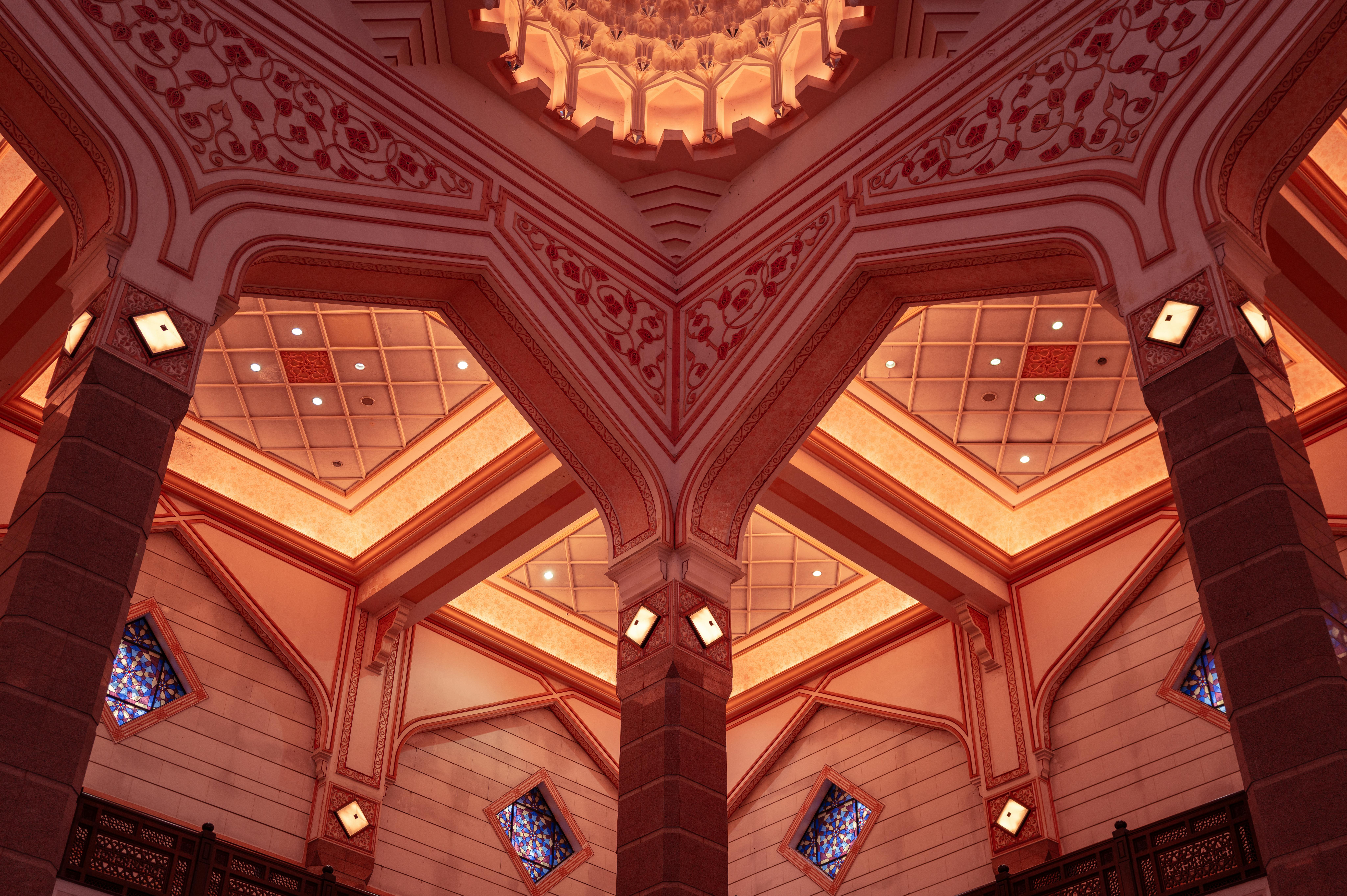 The Impact of Zakat Compliance Among Taxpayers on Enhancing Institutional Performance: An Applied Study Using Structural Equation Modeling (SEM) at the General Authority for Zakat – Sanaa, Yemen