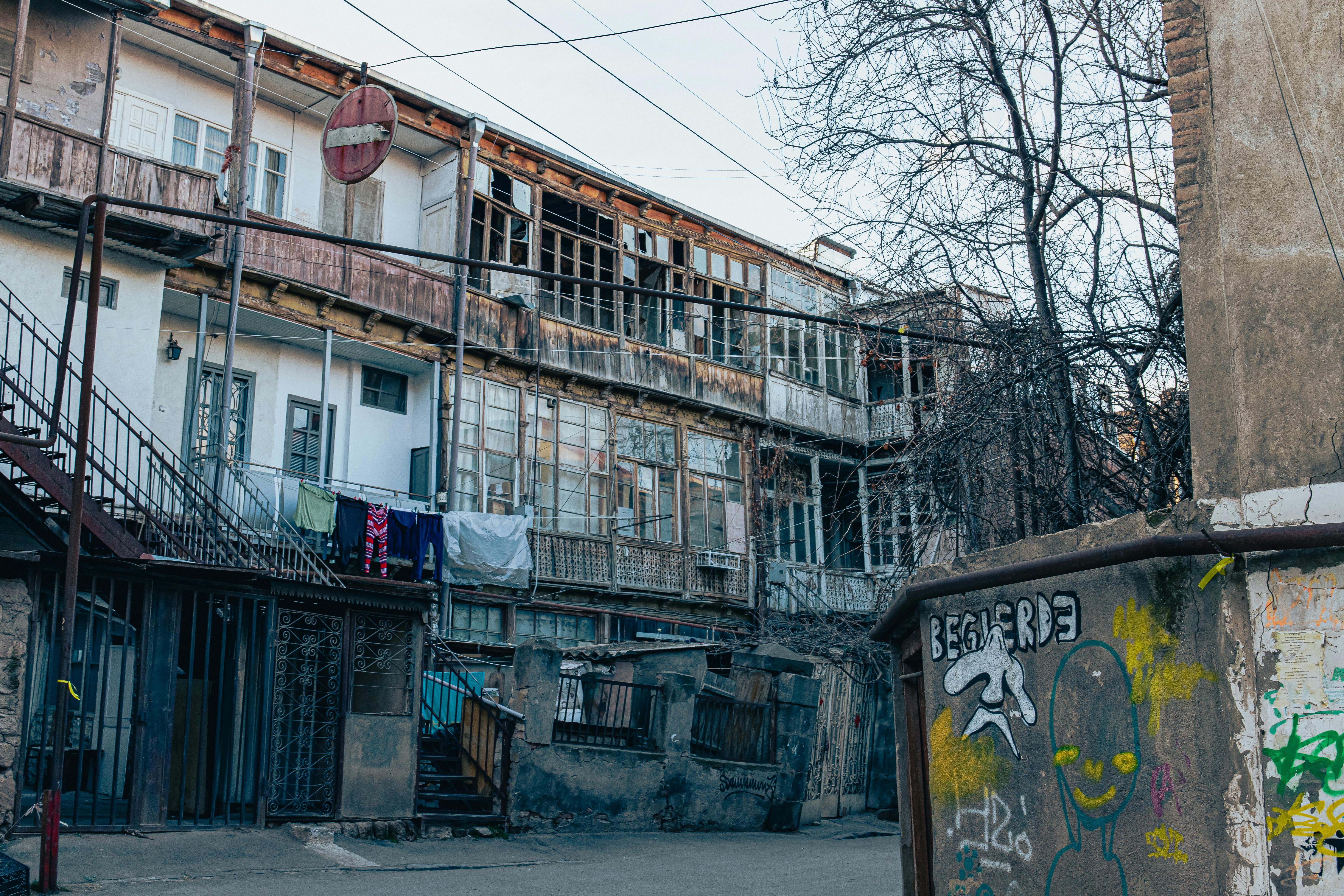 The Intersection of Turkish and Russian Literature in Georgia: The Effect of Geopolitics on Literature