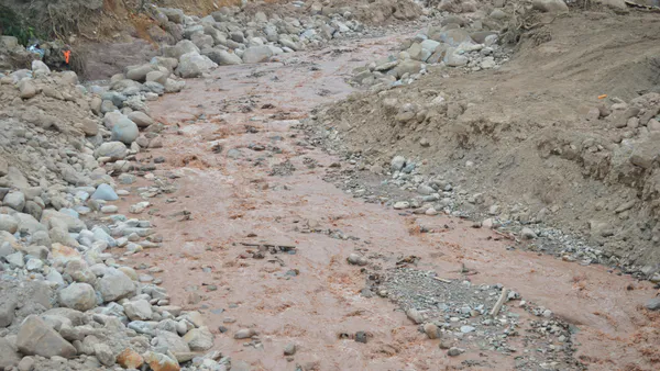 Estudo da Degradação da Geometria do Canal Principal de Rega do Regadio de Chókwè, Resultante de Transporte de Sedimentos