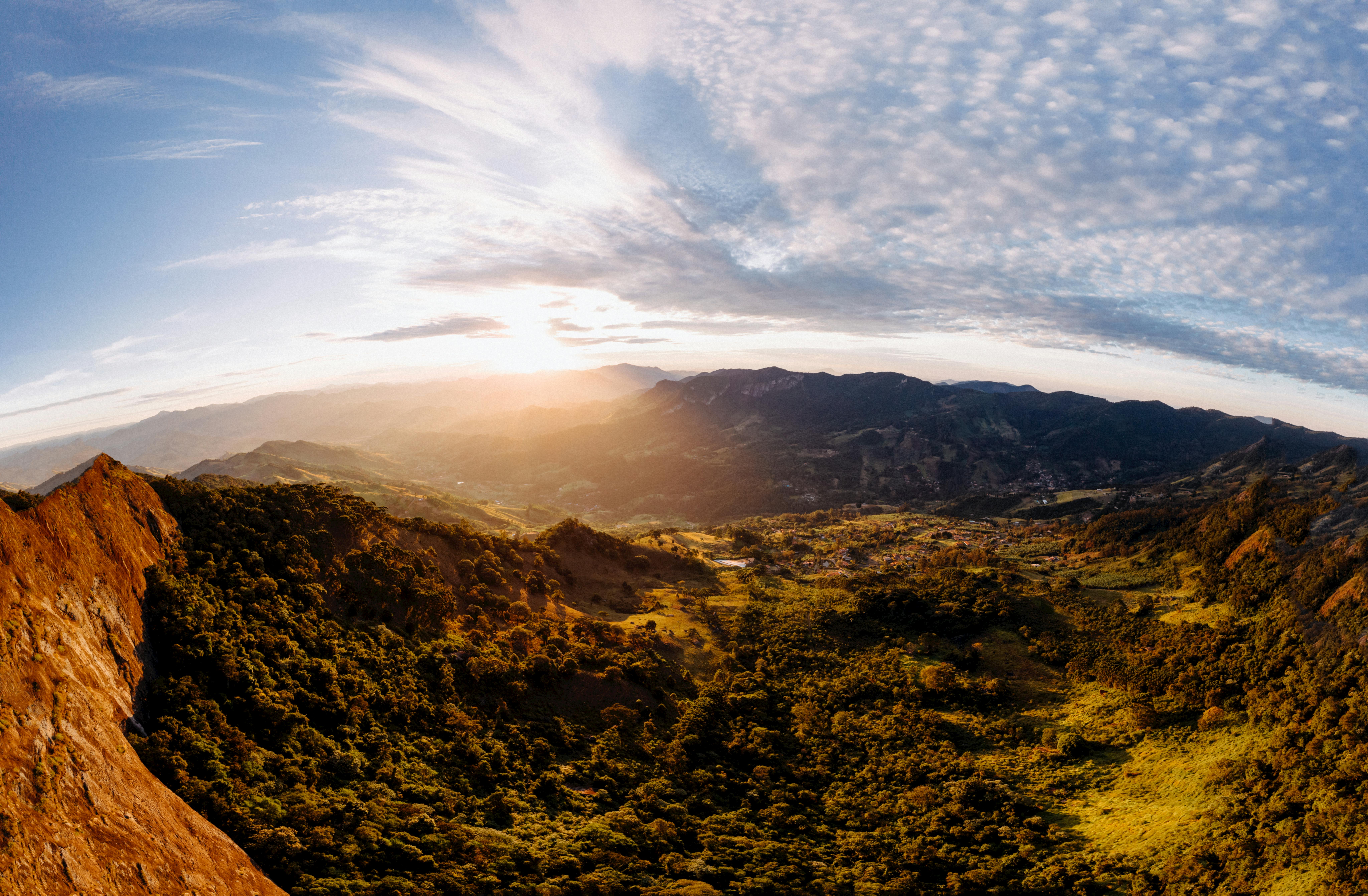 Is there a Regional Difference in Symptoms Perception Associated with pre- Menstrual Syndrome? Results from a National Study among reproductive-Age Women in Brazil