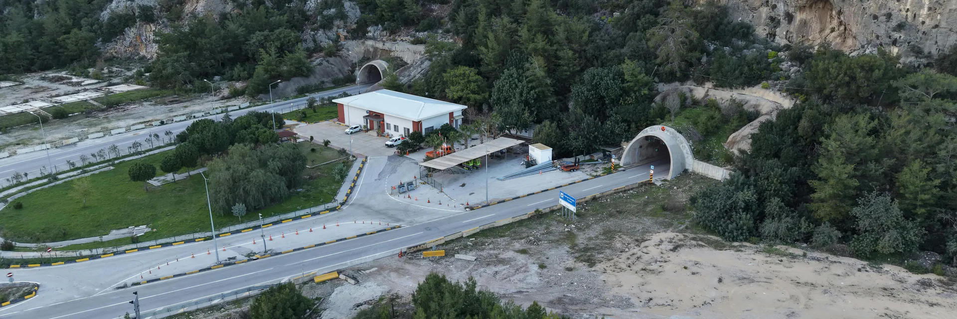 Design and Implementation of a Quantitative Risk Assessment Model for UK Road Tunnels Banner