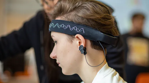 Reti Neurali e Sistemi Basati su Regole Utilizzati per Individuare Correlazioni Razionali e Scientifiche tra l’Essere Qui e Ora e le Condizioni dell’Aldilà