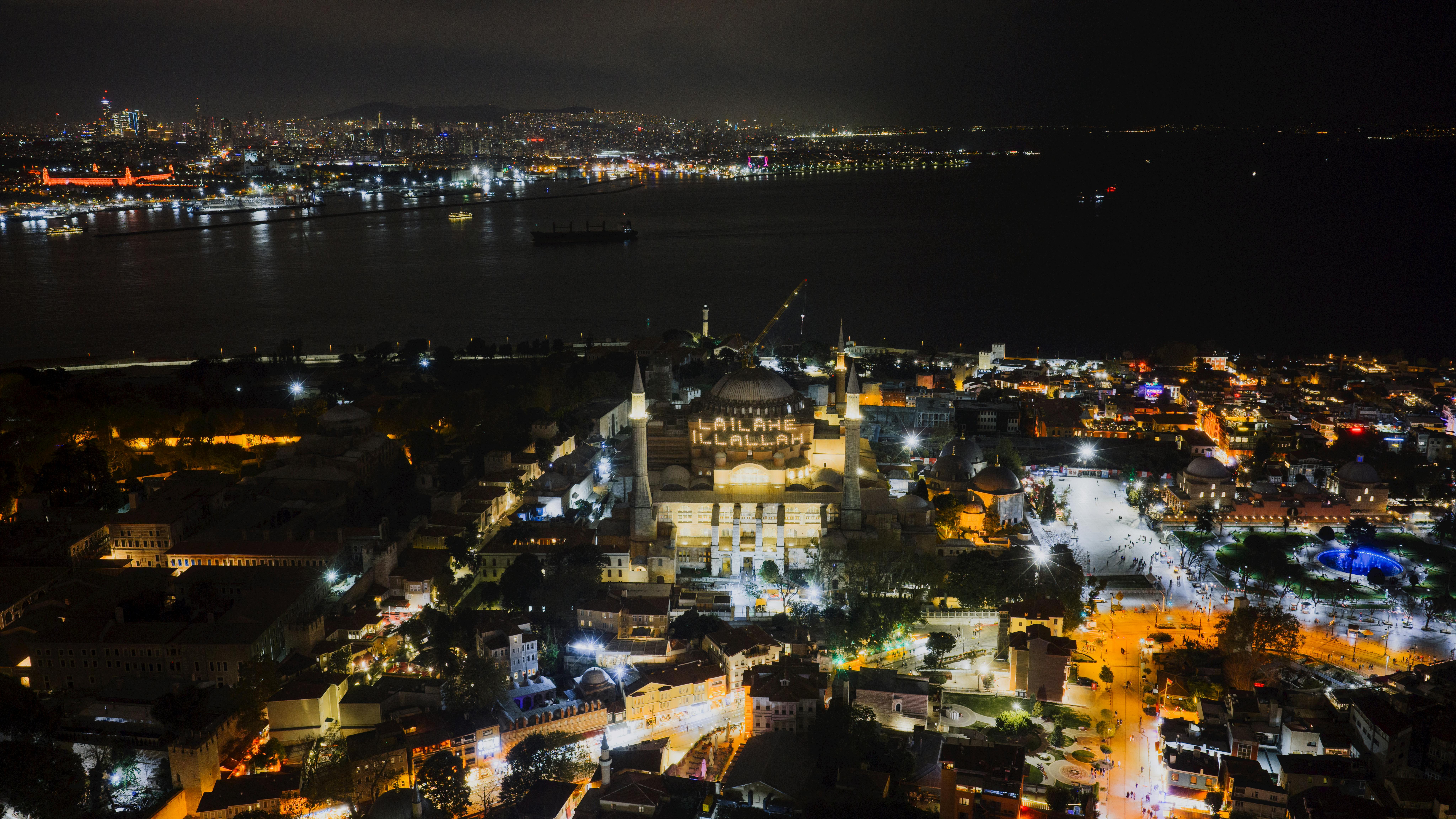 Islam and Modernity: A Relationship Predicament or A Dilemma of  Absence?