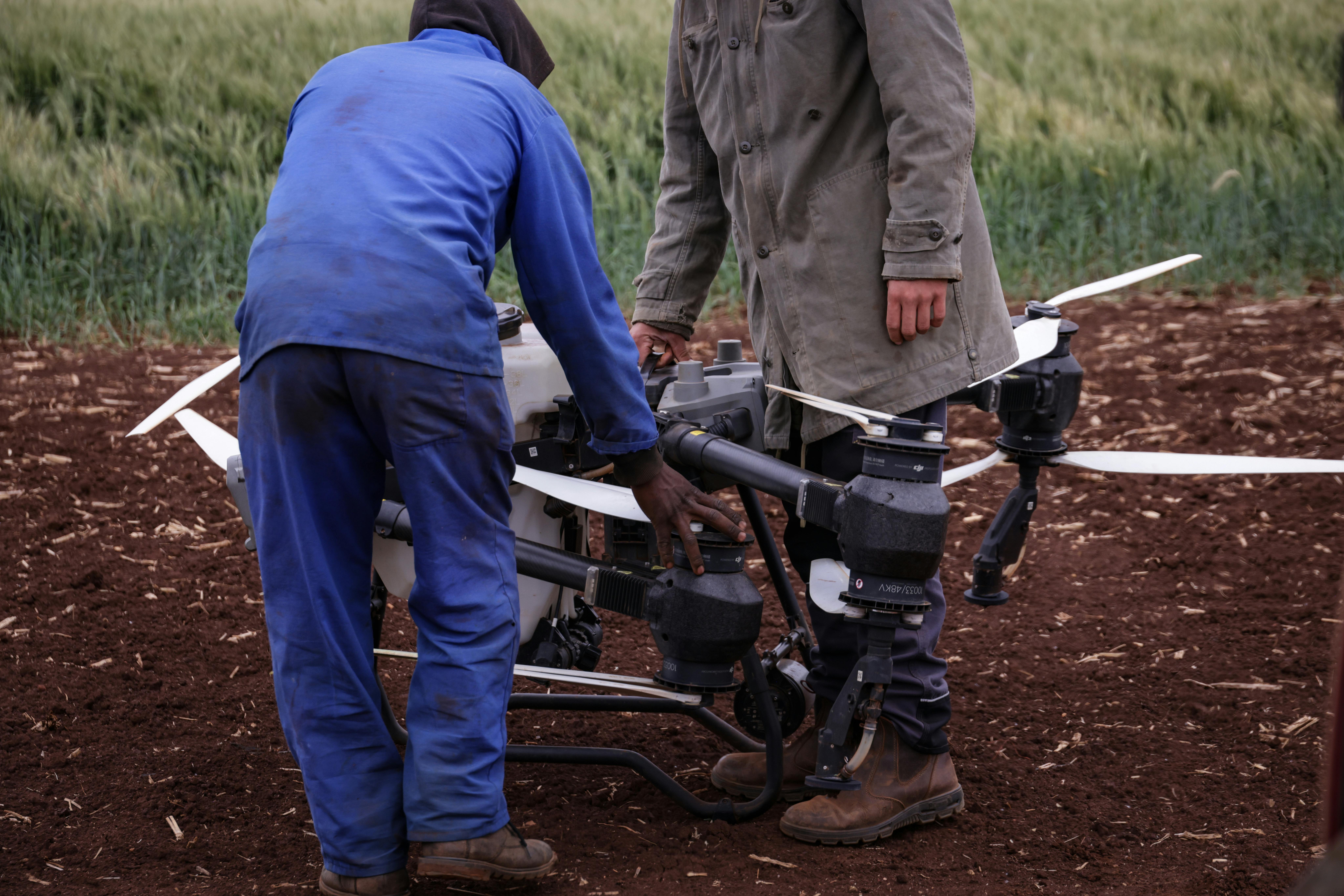 Critical Review of Two-dimensional Slope Stability Analysis by Discontinuity Layout Optimization, Limit Equilibrium and Strength Reduction Methods