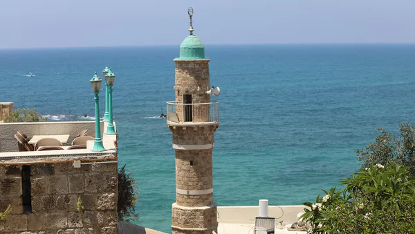 Transformation of Muslim Civilization from Devoted Believer to Despotic: A Study of Islamic History after Prophet Muhammed’s Death