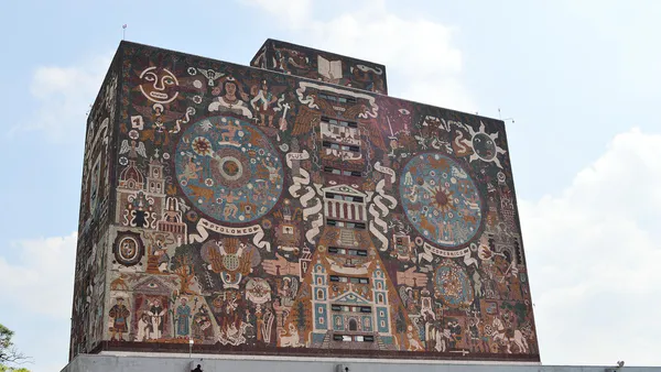 The problem of the inauthenticity of knowledge in Latin America