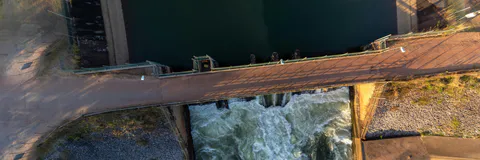 Chemical, Mineralogical and Physical Characteristics of a Material Accumulated on the River Margin from Mud Flowing from the Collapse of the Iron Ore Tailings Dam in Bento Rodrigues, Minas Gerais, Brazil