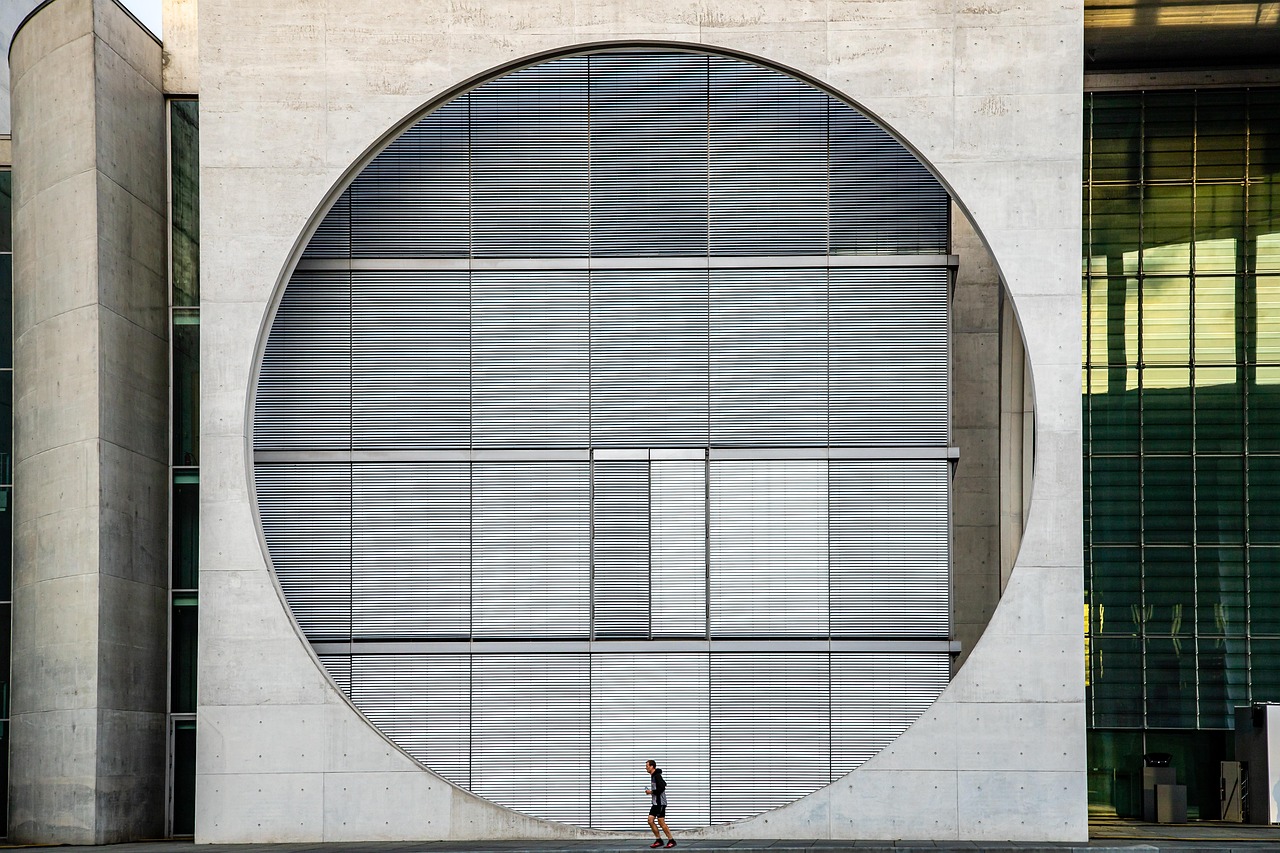 The Risks of Bail in Brazil: The Figure of the Guarantor from the Perspective of the Brazilian Supreme Court in Cases Involving Family Property