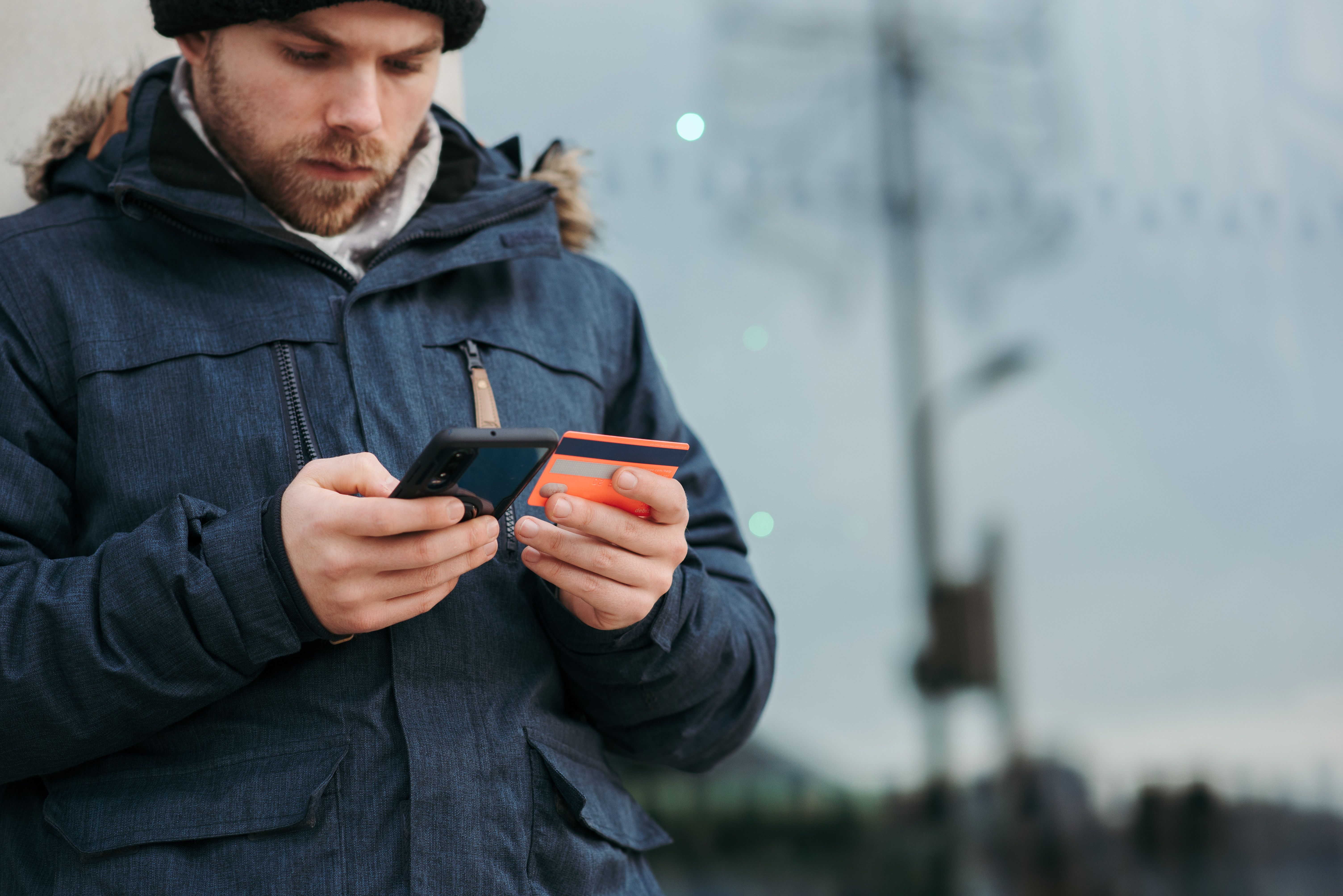 Customer Experience and User Perception of Mobile Banking Applications: A Comparative Analysis of SBI YONO and HDFC Mobile Banking App Reviews Using TAM and SERVQUAL
