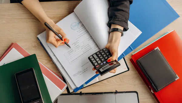 Funding a New Firm: Private Placement (PP) or Initial Public Offering (IPO)? A Literature Review