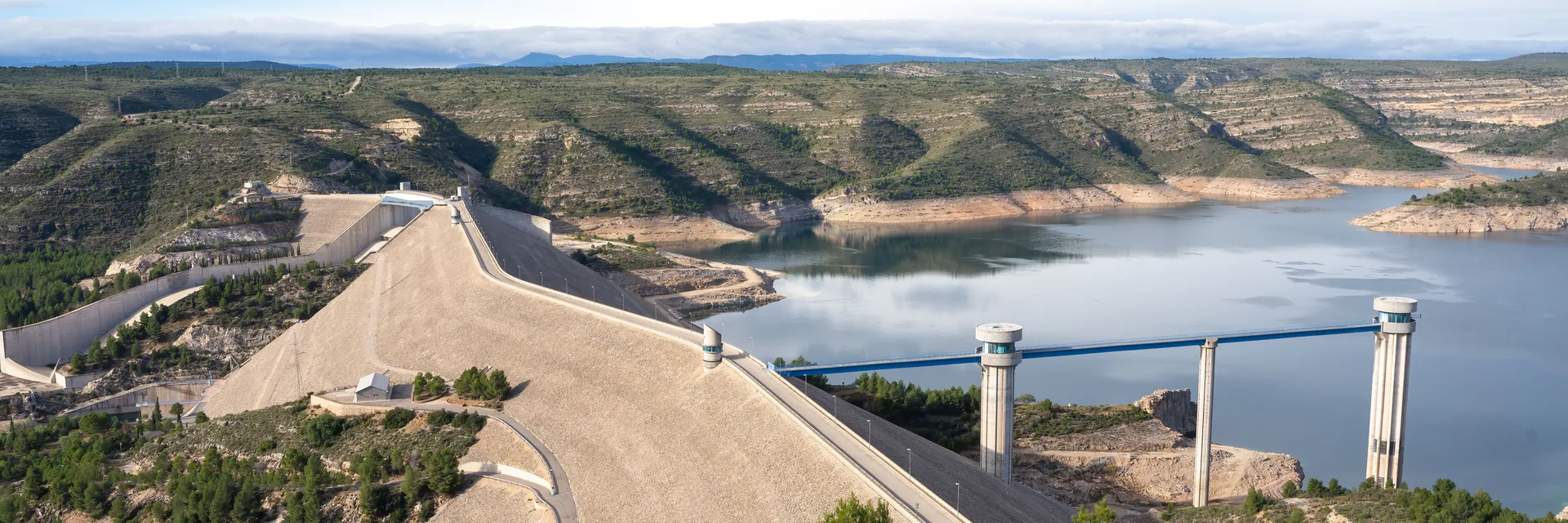 Status of Boundaries and Boundaries of Water Strips and Rounds in  America and Colombia: Achievements and Difficulties Banner