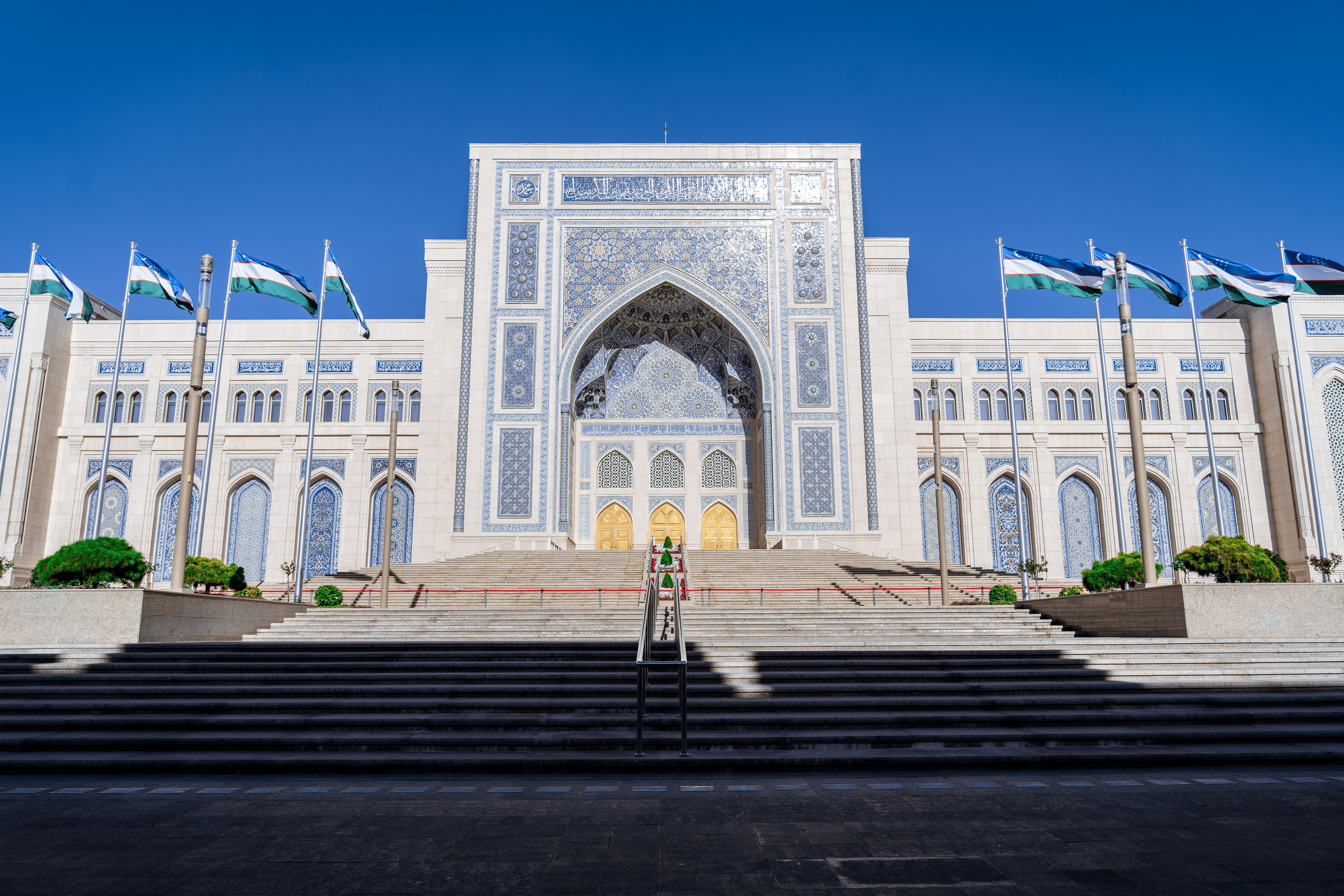 The Argumentation Theory in Kalam in Maverannahr and Usage of its Practice Techniques in Discussions on the Websites of  Uzbekistan