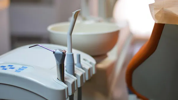 Oral complications in cancer patients: The role  of chemotherapy and radiotherapy
