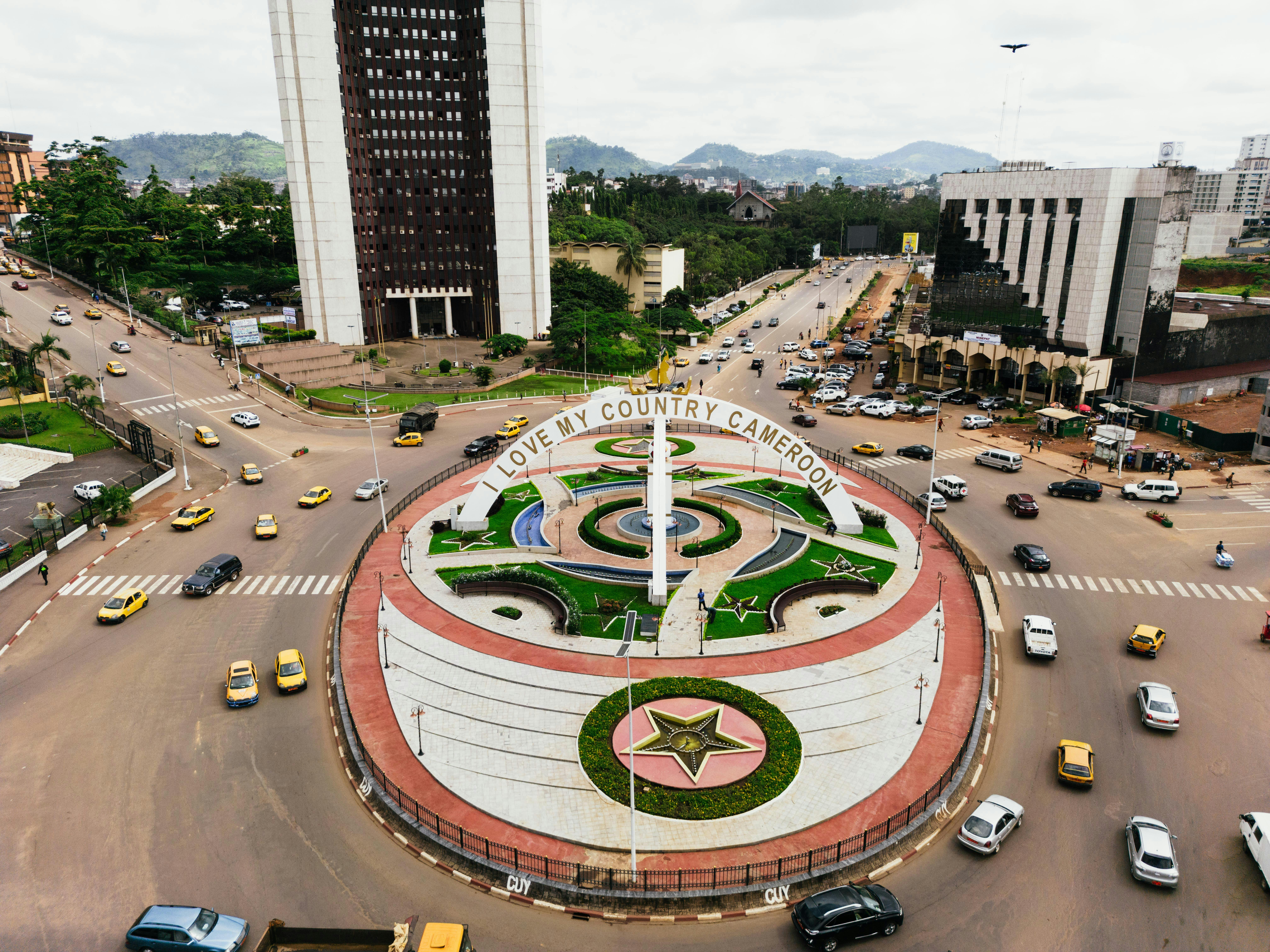 Institutional Analysis of the Determinants of Economic Non-Take-off and High Living Standards in Cameroon between 1990 and 2019