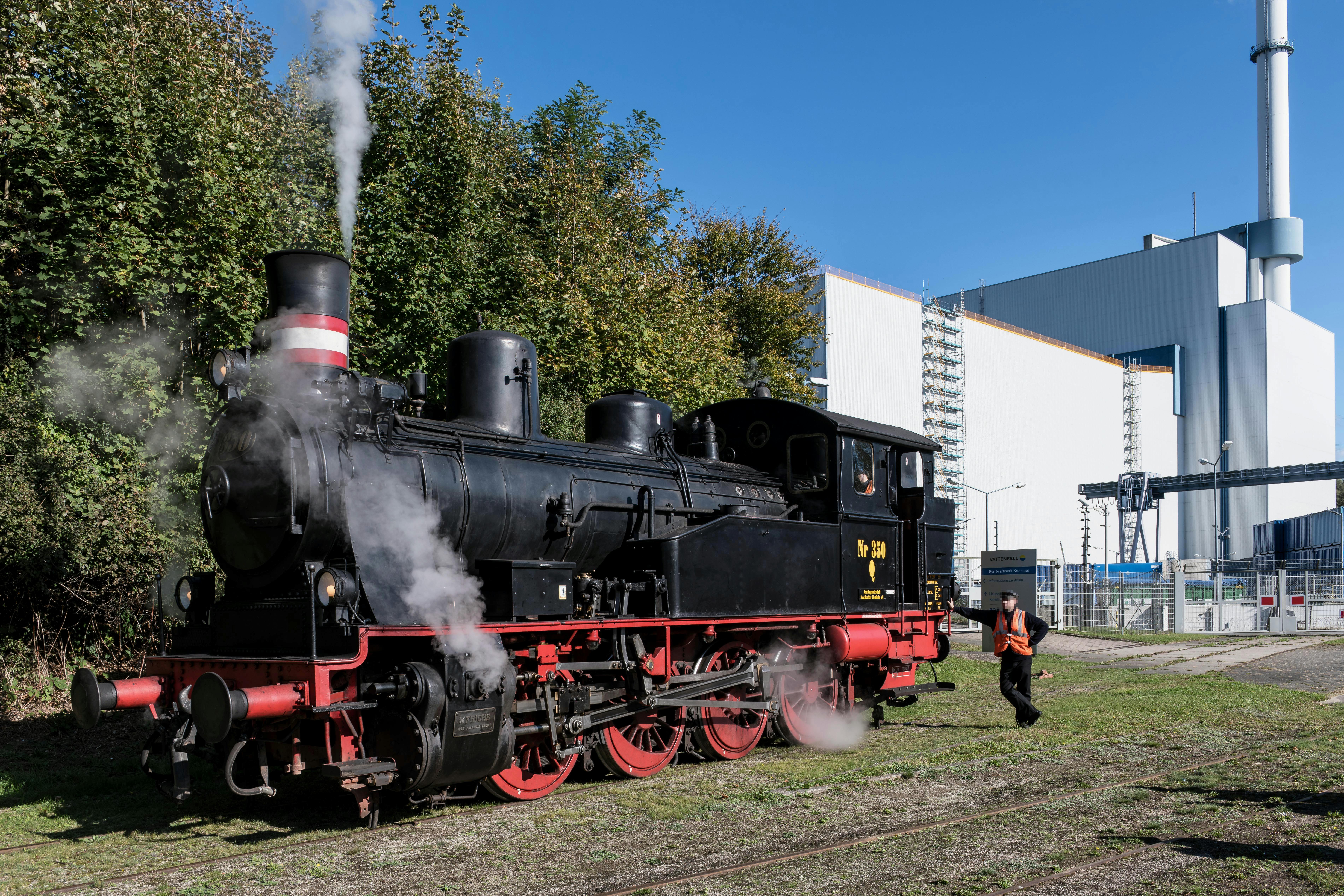 Steam Package Boiler Expert System for Control and Maintenance of Fertilizer Plants using Rule-Base Fuzzy Logic