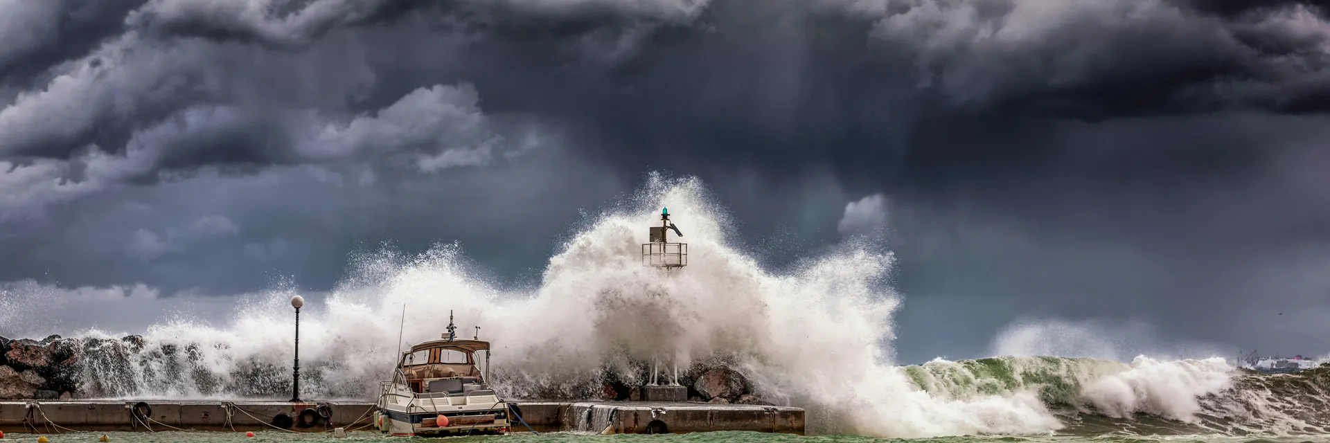 Analysis of the Creation of A. M. Smirnov’s Diptych  “Storm on the Sea” Banner