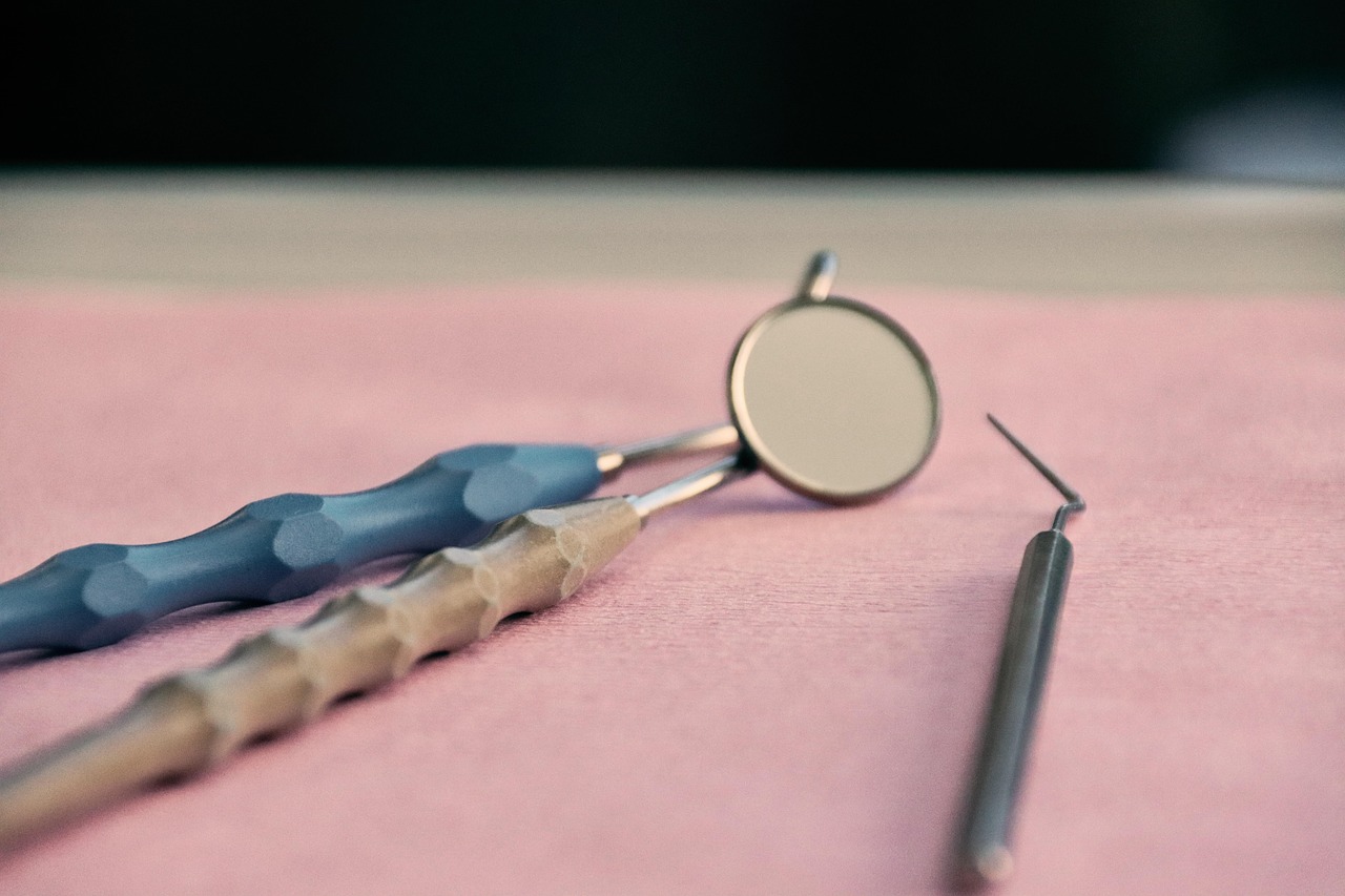 Prevalence and Treatment of Maxillary Incisivo-Canine Block Anomalies at the Donka National Hospital in Conakry