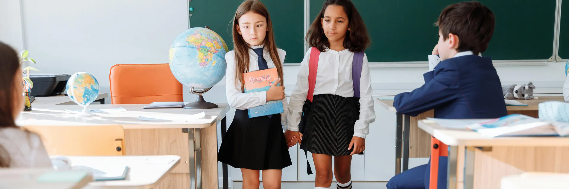 Peers , Bullying and School Performance: Exploring the Role of Friendships Banner