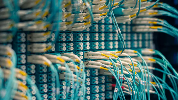 Dynamic Resource Orchestration for Distributed LLM Inference in Heterogeneous Kubernetes Clusters
