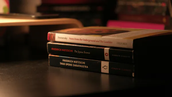 Methodological Nature and Epistemological Bases of Qualitative Studies in Marketing