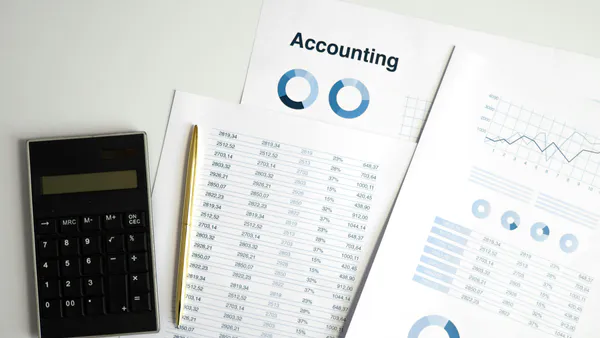 Research in Role of Creative Accounting Practices to Reduce Financial Risks in Jordanian Commercial Companies