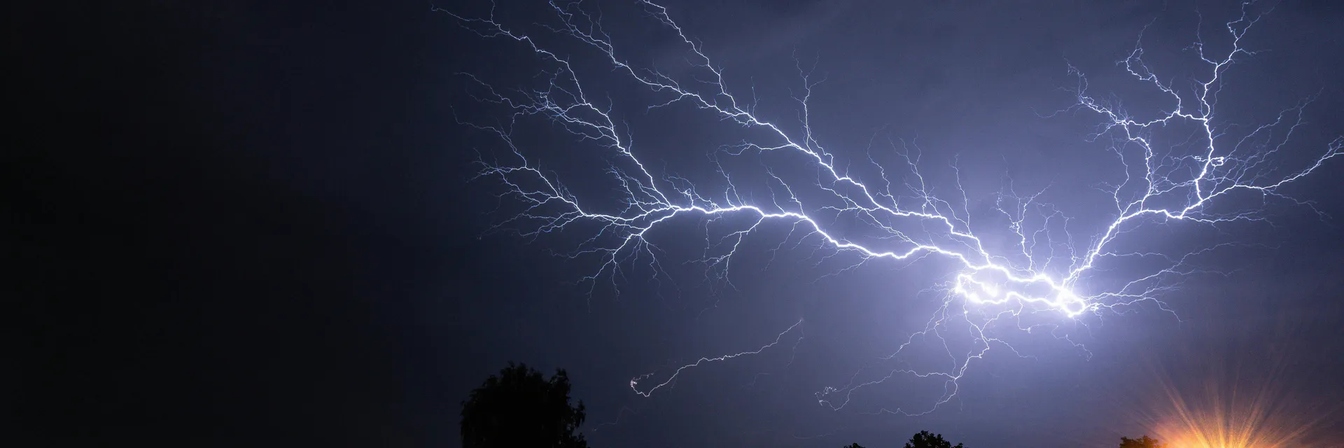 Seizure, an Explosive Effect of a Lightning Strike: A Case Report Banner