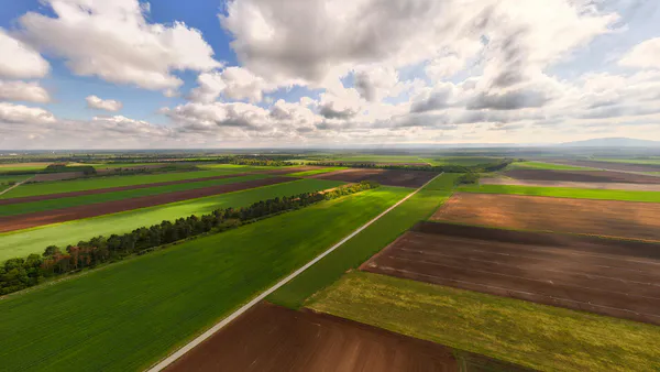 Land Reforms in India: New Perspectives