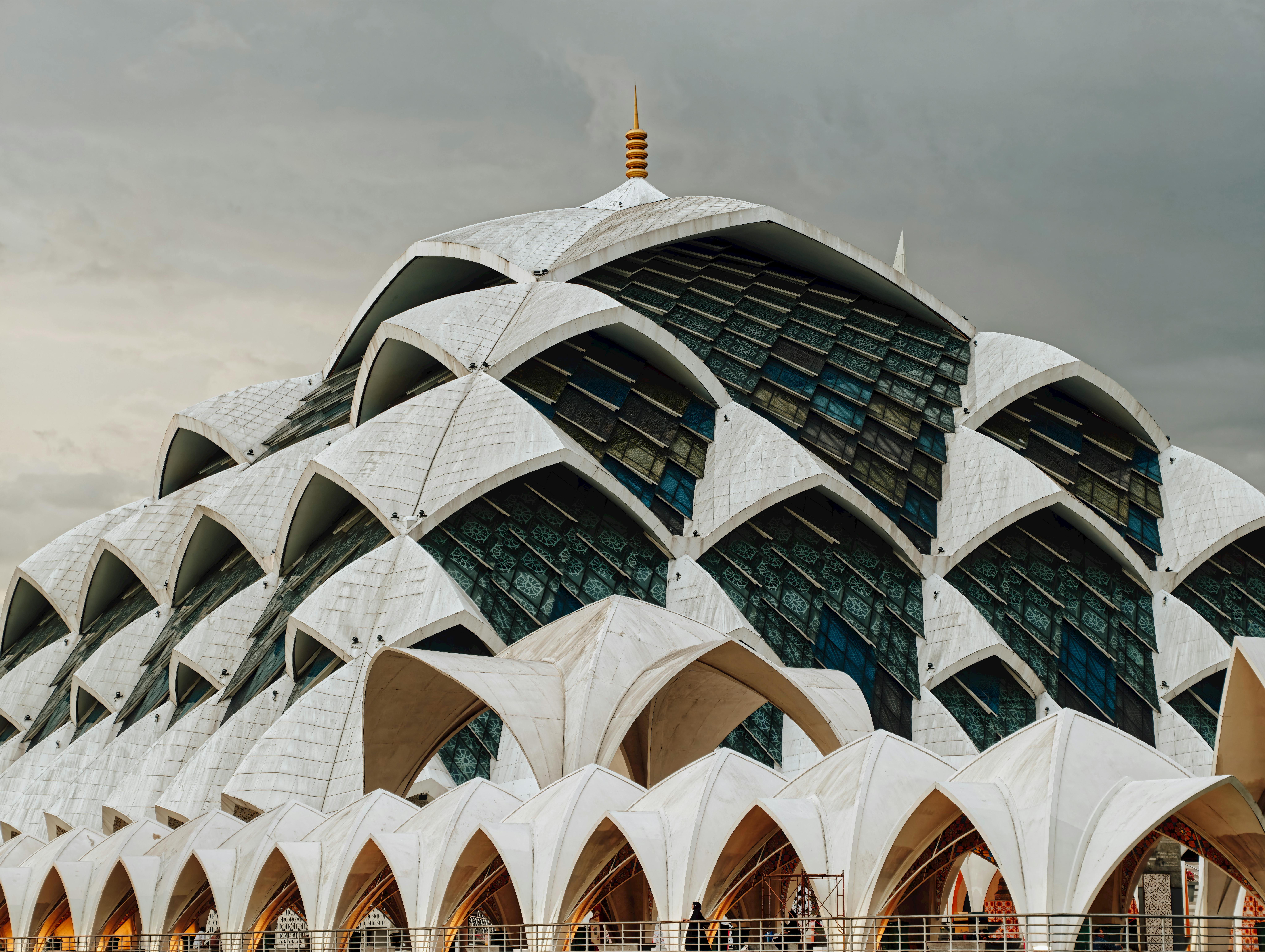 The New Quantum Technologies Demand New World Vision