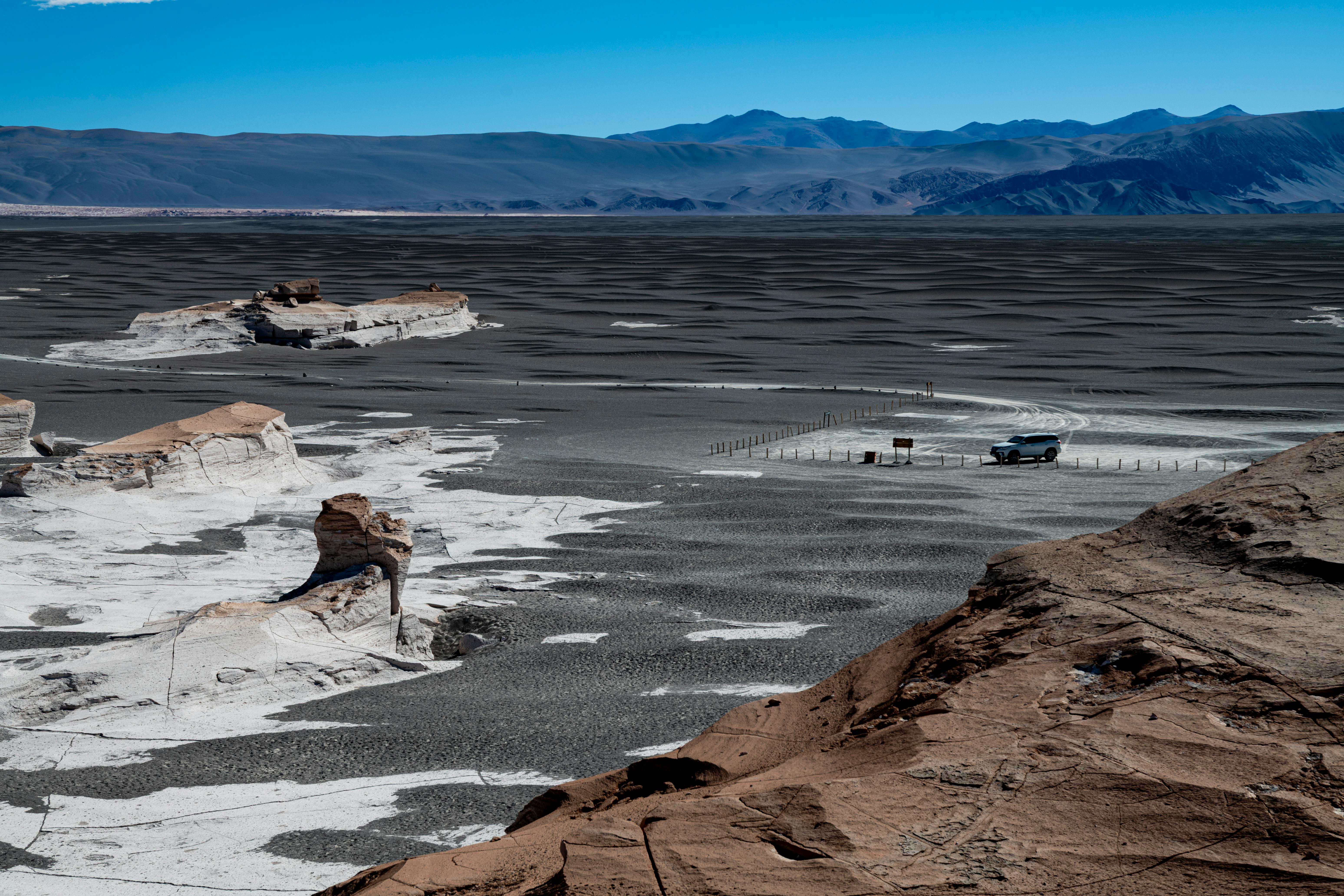 We are like them  Conjunction between the Claimed Past, Sense of Unity and Globalized trade in  the Atacamas/Atacameno Exchange Fairs