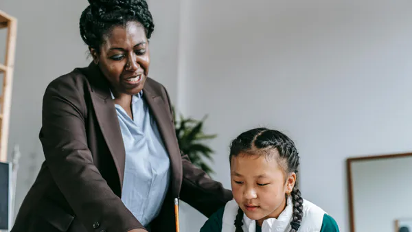 De Lecriture a La Posture Enseignante: Les Ateliers d’ecriture Comme Levier De Transformation Des Pratiques Didactiques