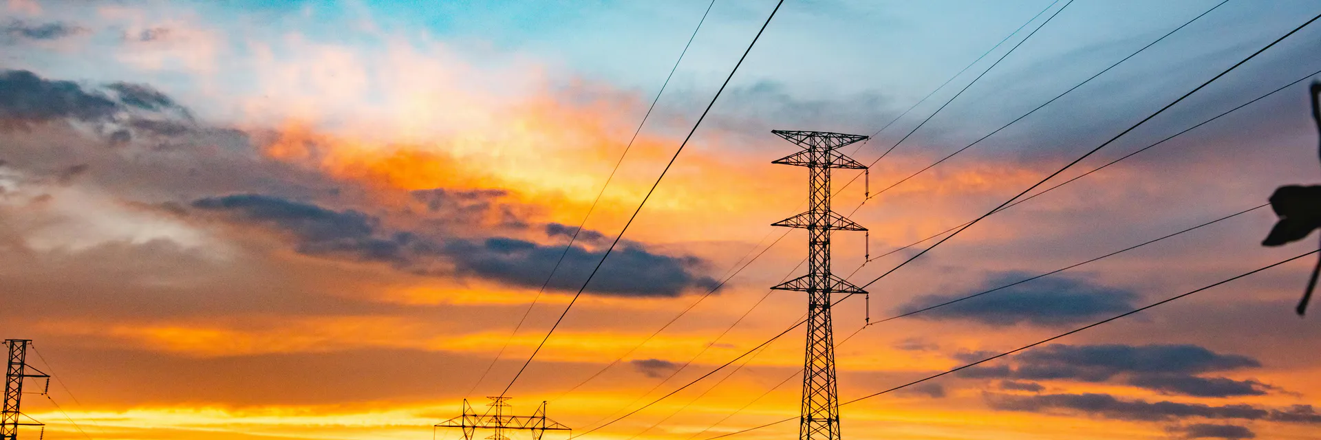 Correlations Between Meteorological Phenomena and Interruptions in the Supply of Electric Energy in a Power Supplier Banner