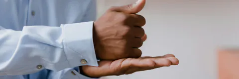 Reinventing the Brazilian Sign Language Interpreter