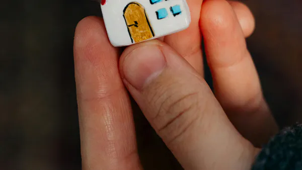 Man’s Attachment to Objects: Mechanisms of the Link Between the Psyche and the Material