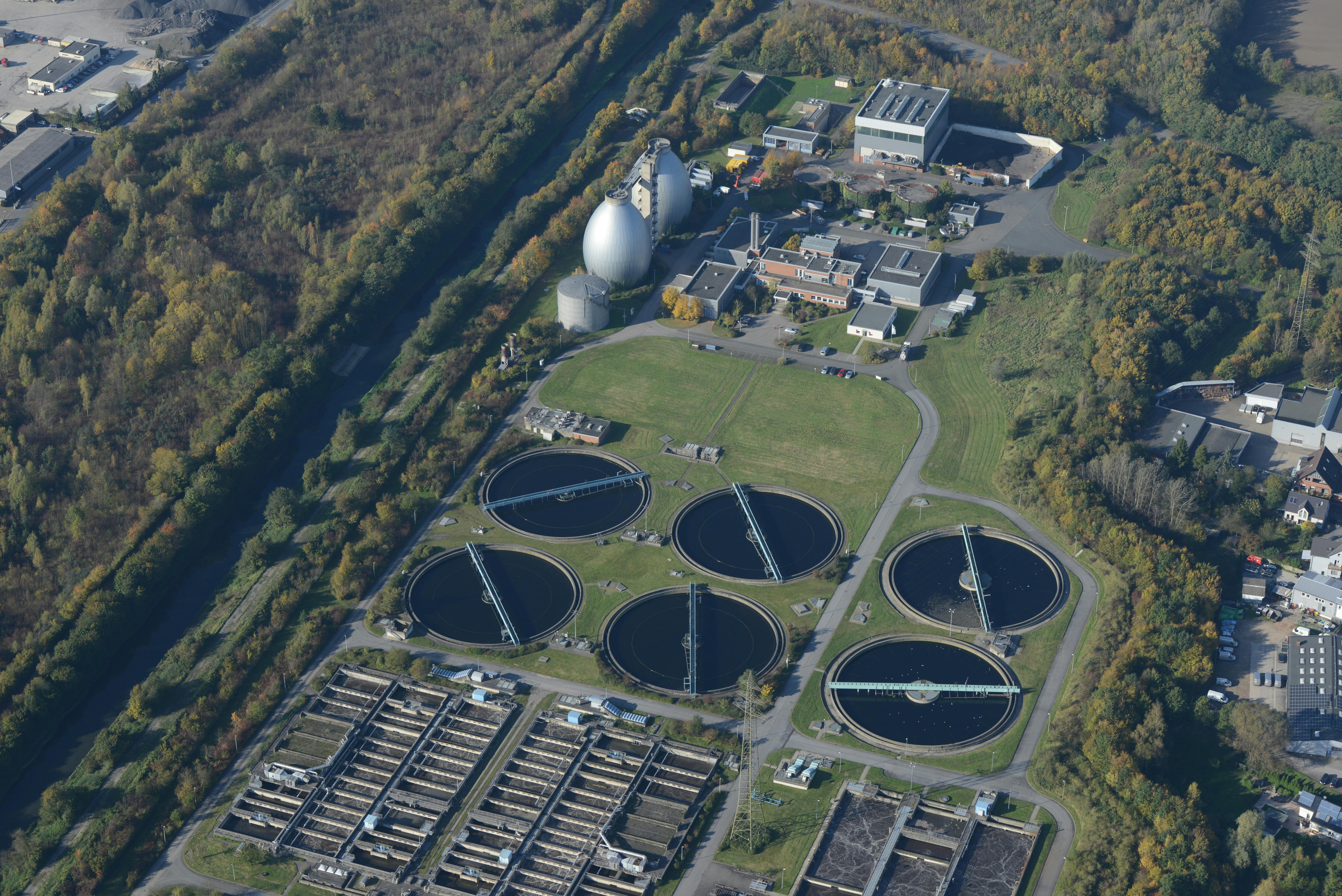 An Overview on Engineering Bio-Treatment Methods for Effluent in Food Processing Industries
