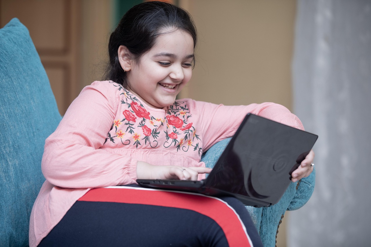 Exploring Factors Influencing ICT Integration in Urban Mathematics Classrooms: Insights from Bangladesh Banner