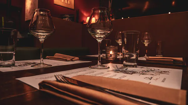 A Comparative Study of Customer Preference between Quick Service Restaurants and Fine Dining Restaurants of Hotel Crowne Plaza, Greater Noida