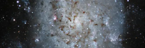 Quantum Superposition Effect of Gravitational Field, Negative Pressure and Dark Energy