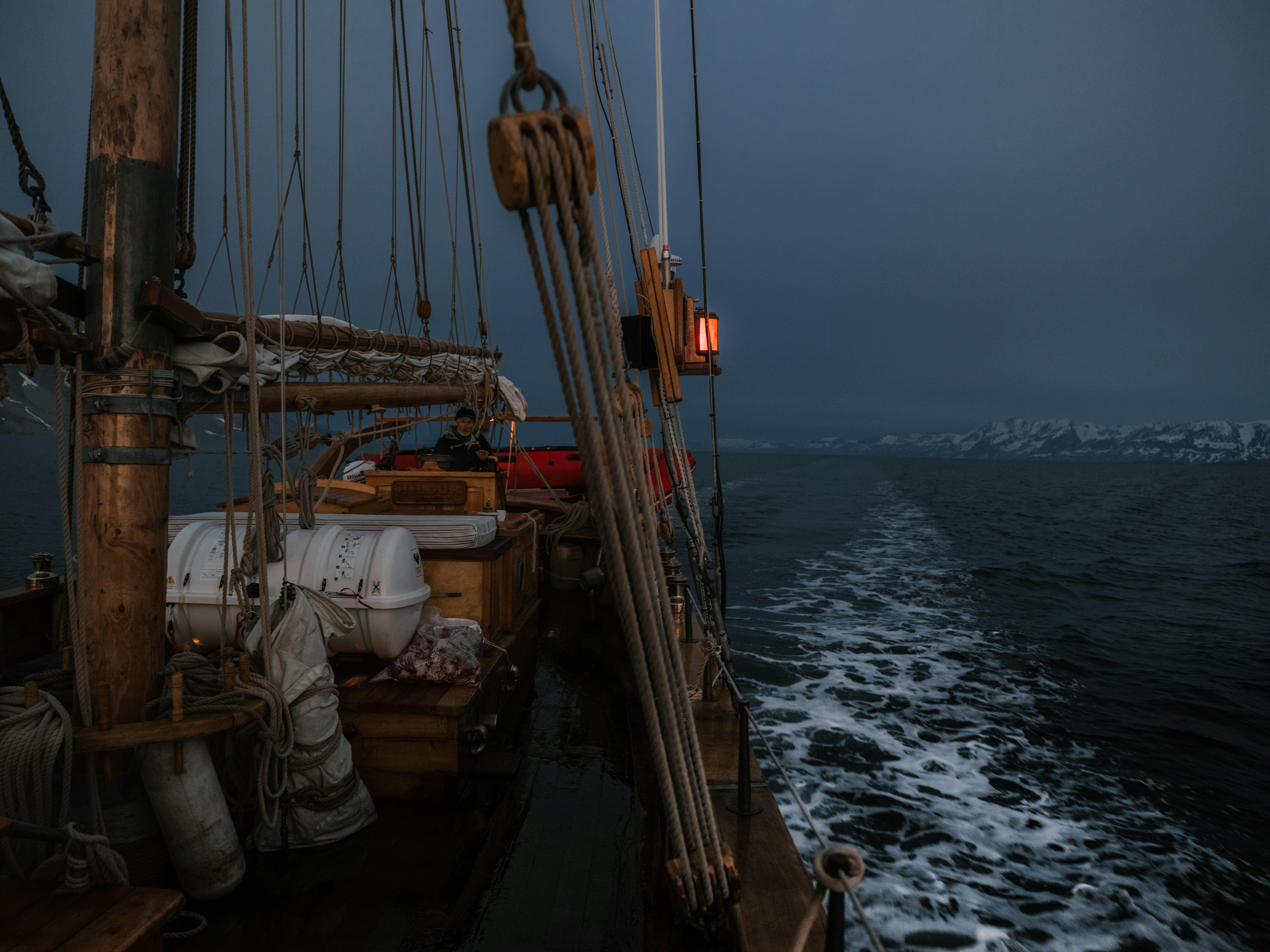 On Standards of Seakeeping.