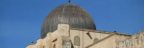 Evidence about the Existence of a Hiding Place on Mount Horeb Related to the Temple of Jerusalem