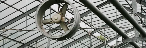 Greenhouses Low-Cost Monitoring and Control System