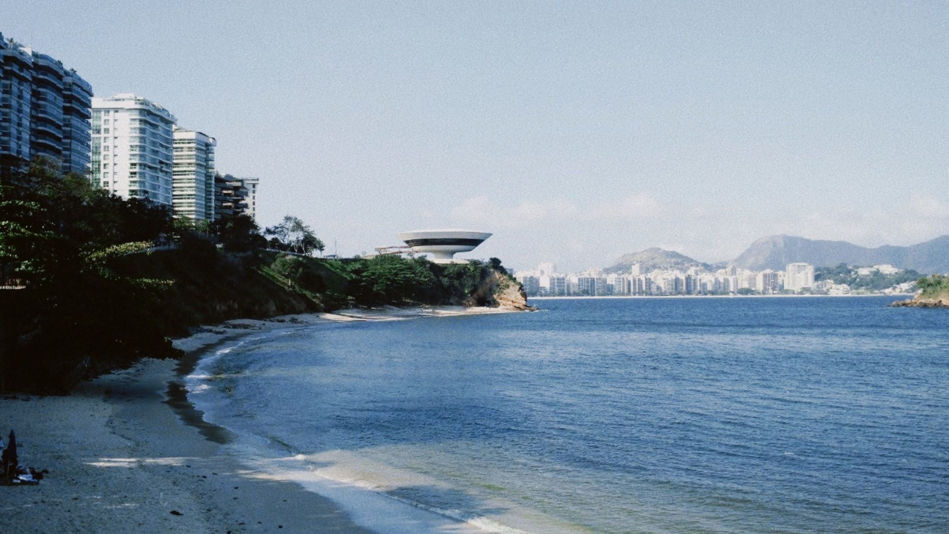The Paranista Movement in Brazil and the Illustração Paranaense Magazine