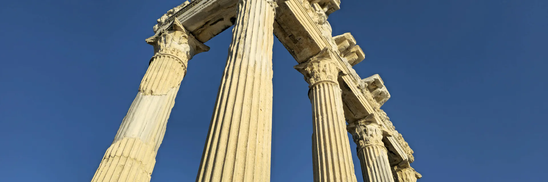 Sacrifices Among the Ancient Greeks: Communion with the Divine Banner