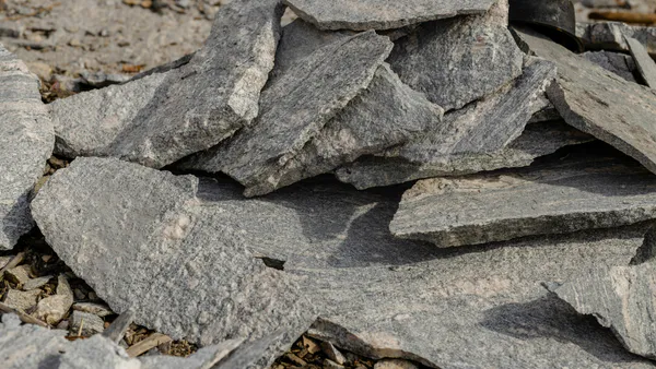 The use of Oil Shale in Cement Manufacturing