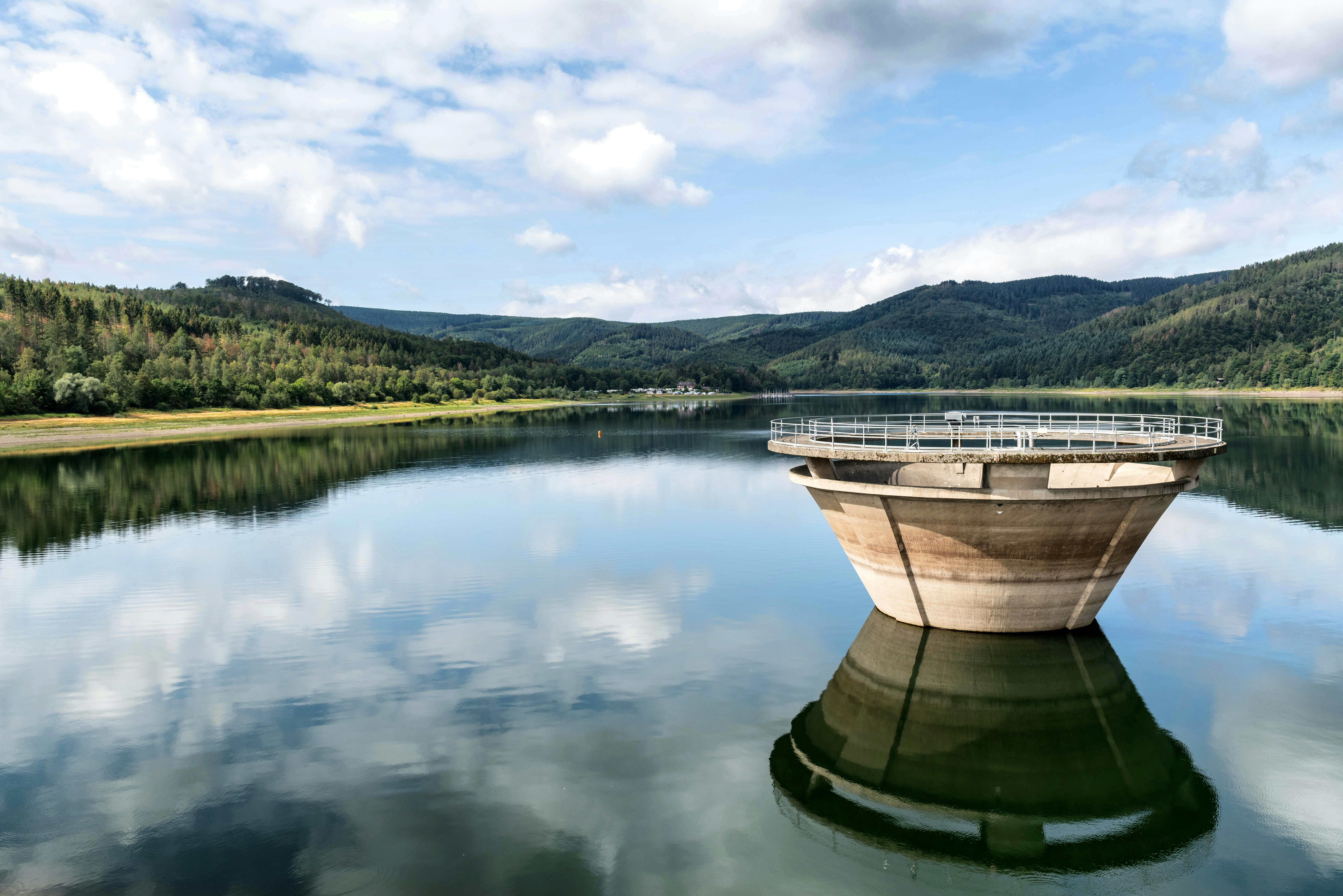 Integration of the Big Data Environment in a Financial Sector Entity to Optimize Products, Services and Decision Making