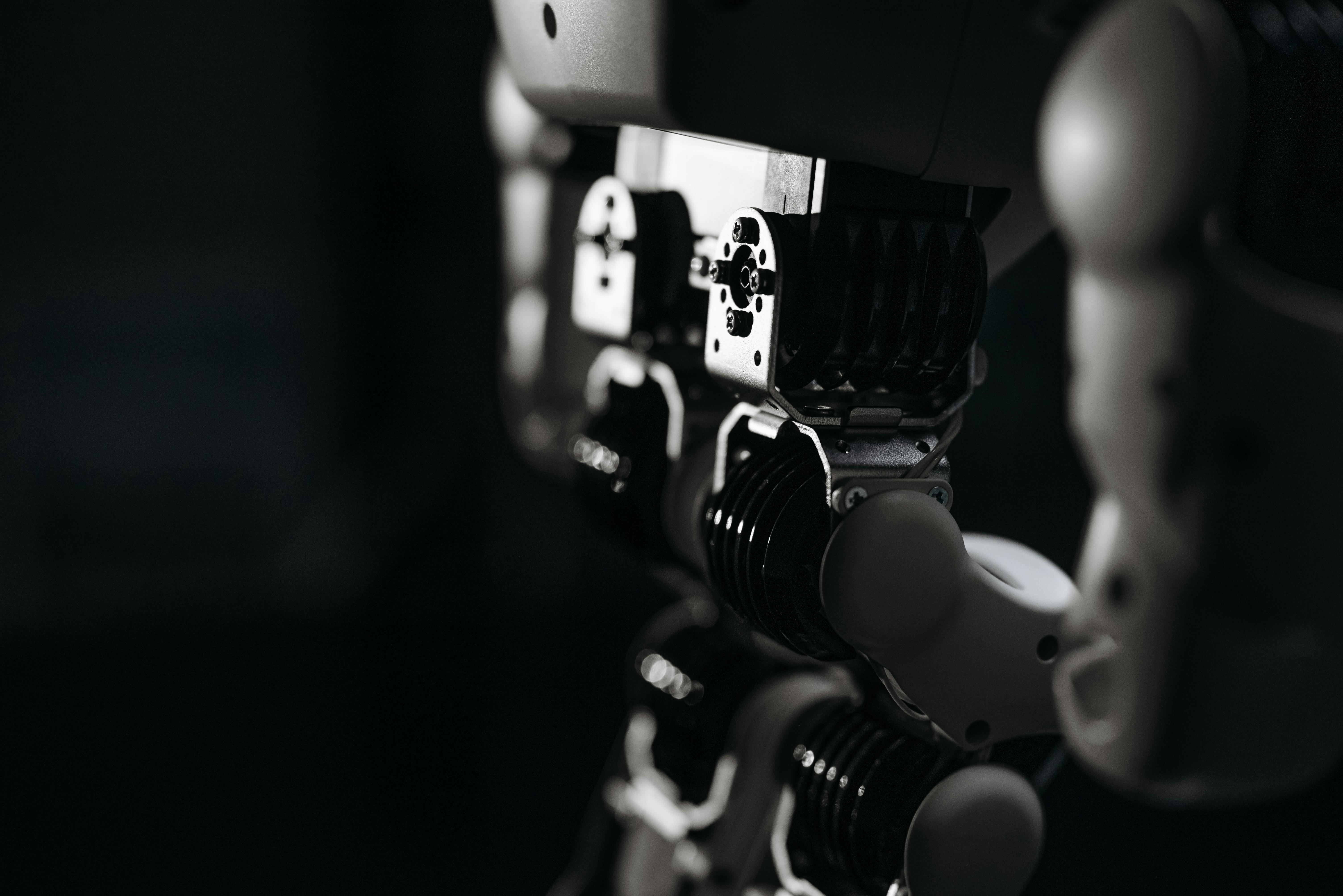 Coupled Error Dynamic Formulation for Modal Control of a Two Link Manipulator Having Two Revolute Joints